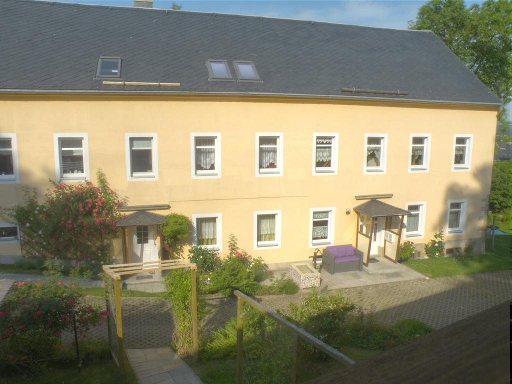 ゼーブニッツ Am Lindenbaum Bed & Breakfast エクステリア 写真